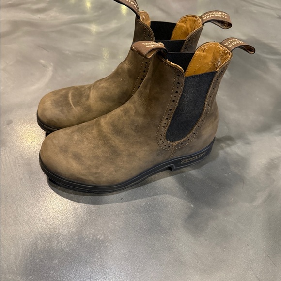 Blundstone Leather Chelsea Boots - Picture 4 of 5